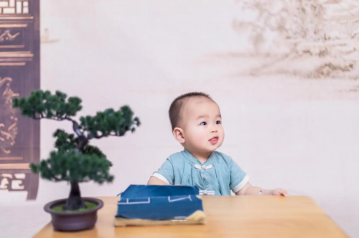 朝阳宝宝拉屎就哭 朝阳宝宝拉屎就哭